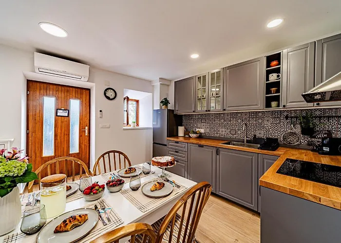 بيت للعطل Lovely In Dančanje