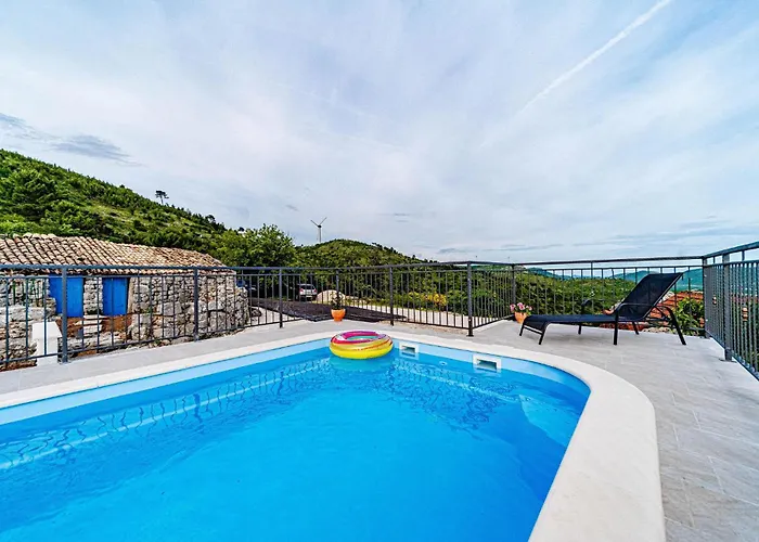 Lovely In بيت للعطل