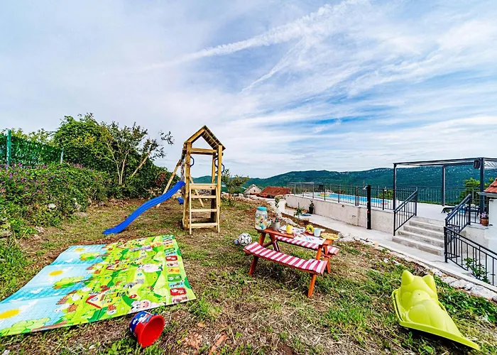 Dom wakacyjny Lovely In